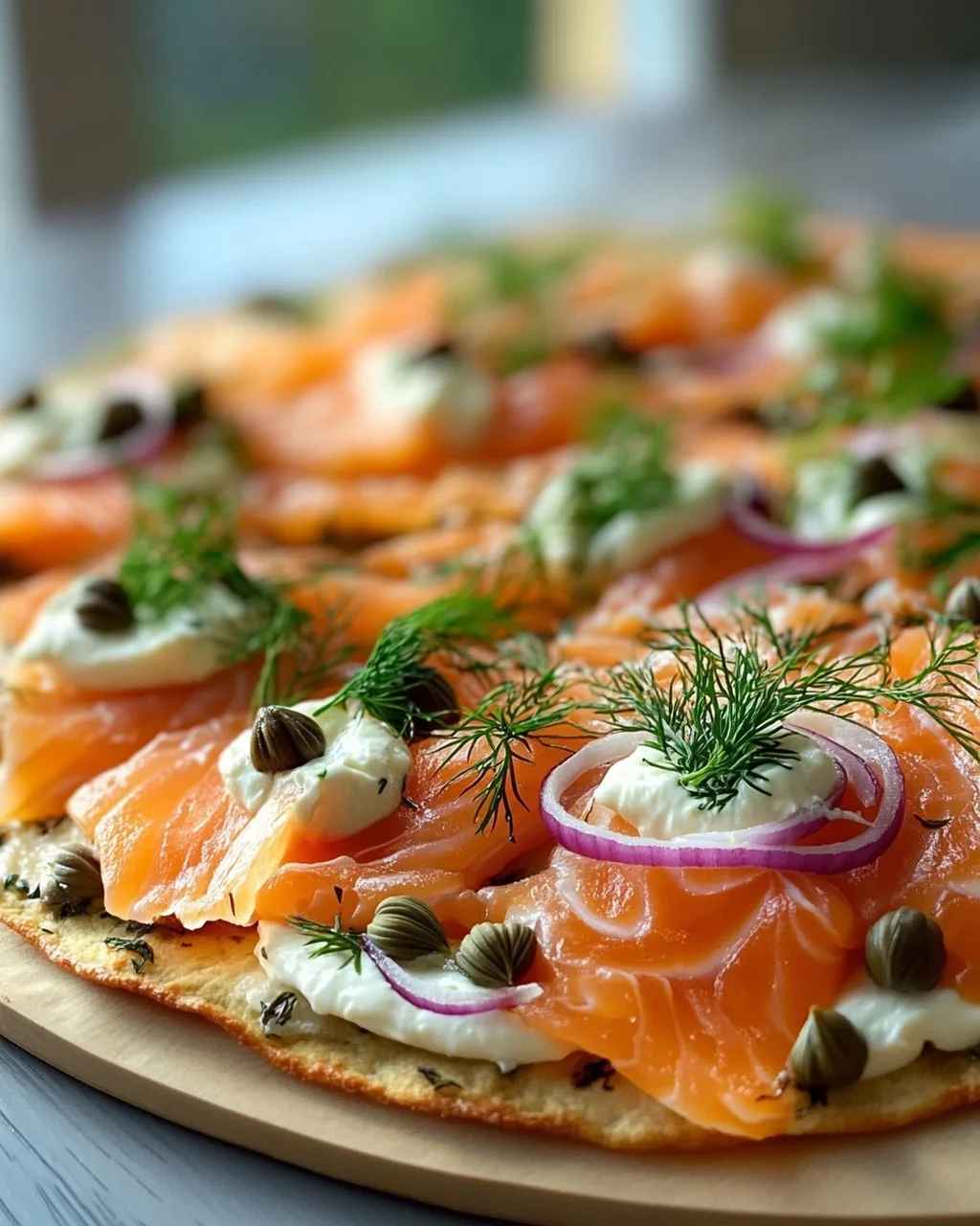 Geräucherter Lachs Frühstücks-Flatbread – Perfekt für den Start!
