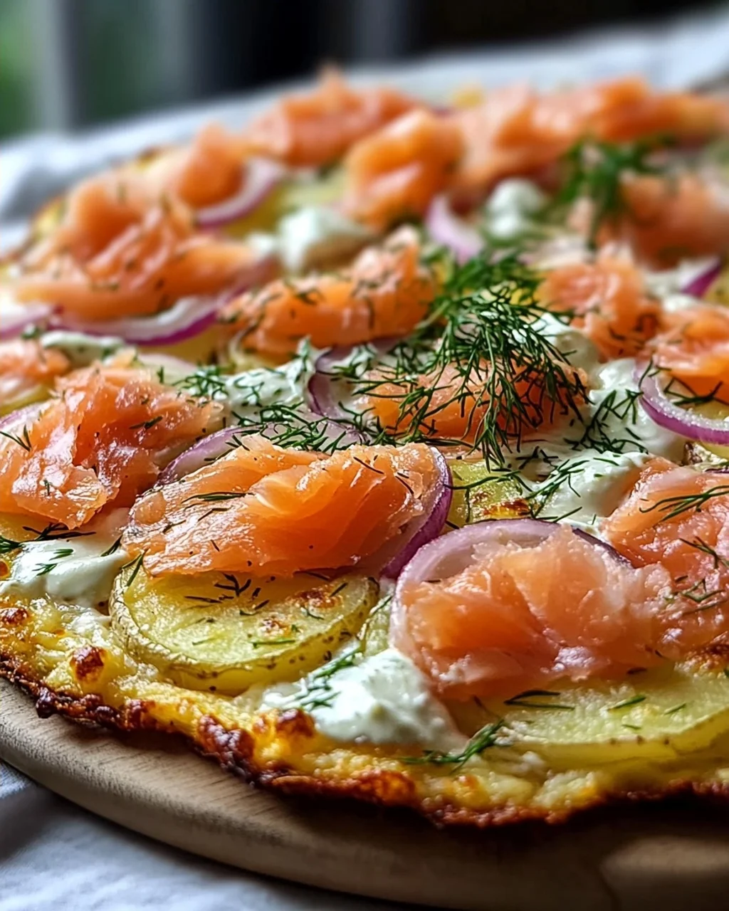 Rauchlachs Kartoffelpizza: Schnell, Cremig & Unwiderstehlich!